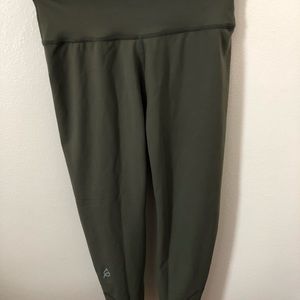 P’tula Alainah III Sleek Leggings Army Green M